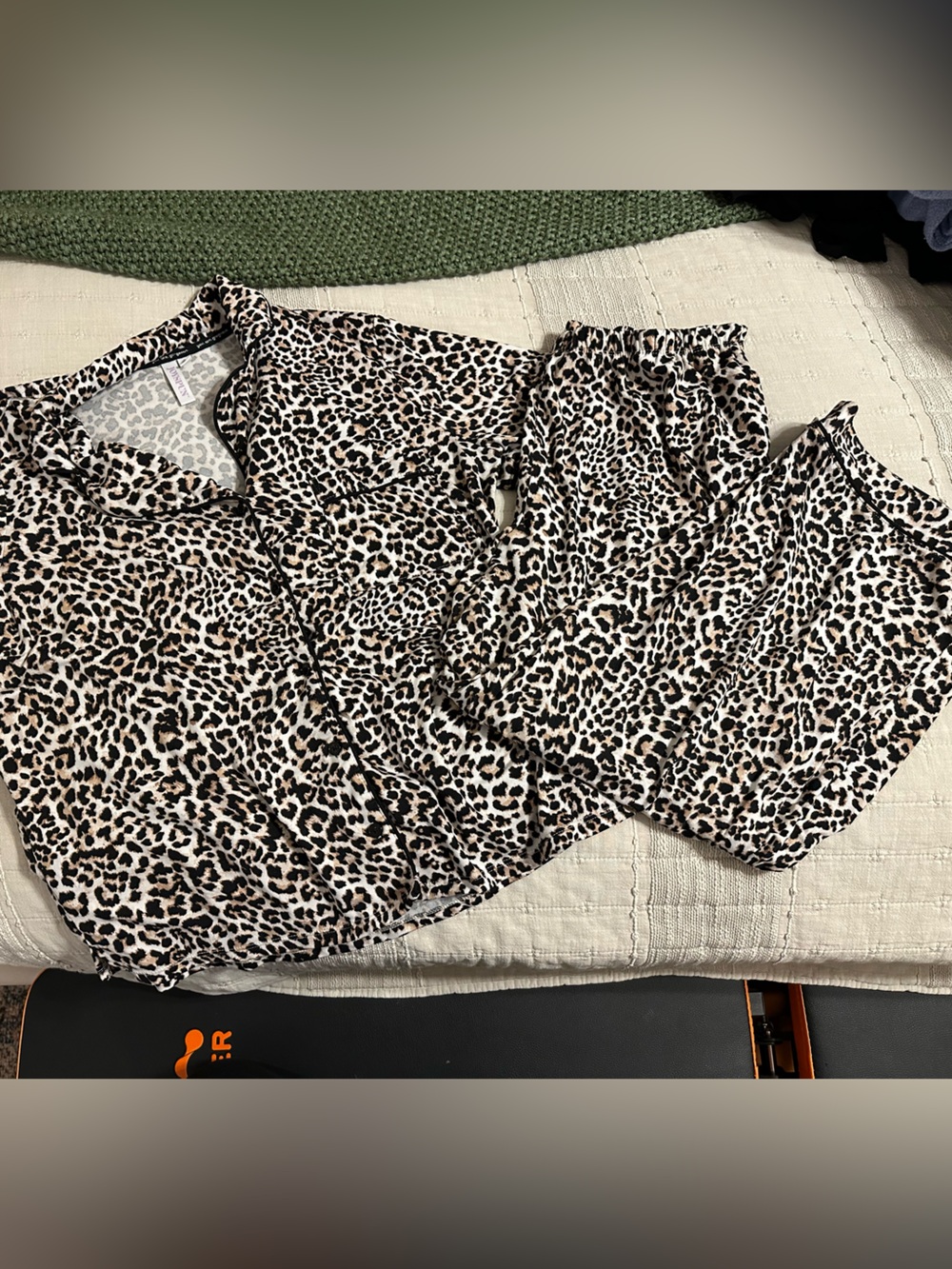 Leopard-Print Short-Sleeve Pajama Set - Beige/Brown - Picture 3 of 3
